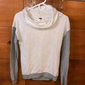Women’s sweater / sweatshirt